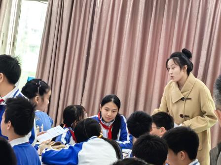 洪湖小学“审辨式学习”新质课堂：学习共同体研讨活动纪实