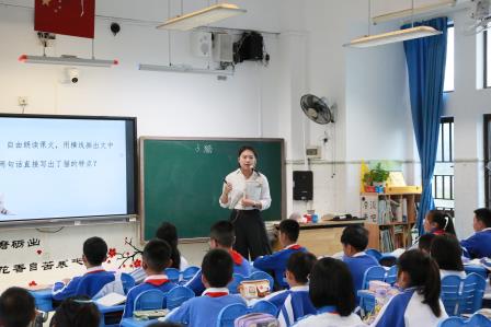 十项考核炼真功，新师破茧展芳华——罗湖区教科院到深圳市莲南教育集团安芳小学开展2025年新教师“10项基本功”过关考核指导行动