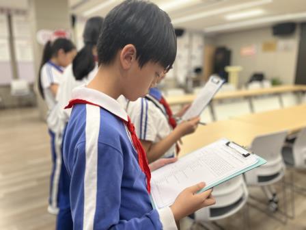 七彩志愿‘贝’有爱·雷锋精神代代传 ——翠北实验小学开展探访水贝党群服务中心“行走的思政课”实践活动（第20期）