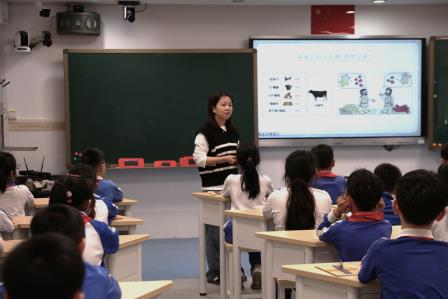 名师入校赋能，研修启迪新思——罗湖小学开展邵君名师工作室研修活动