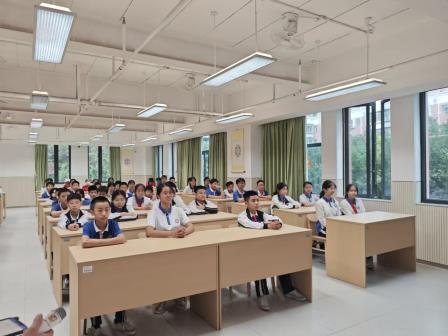 松风务实携手罗湖医共体 泉韵求真筑牢校园安全线——深圳市松泉实验学校举行学生急救知识专题培训