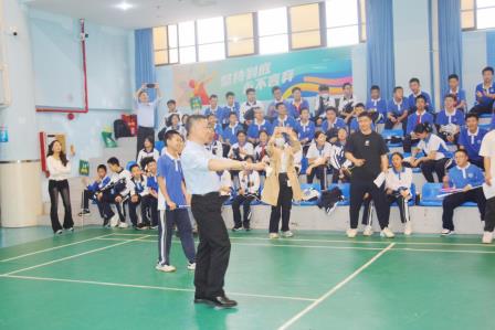 青春逐梦，“羽”众不同——罗湖实验学校举办七年级 学生羽毛球联赛