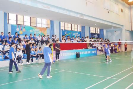 青春逐梦，“羽”众不同——罗湖实验学校举办七年级 学生羽毛球联赛