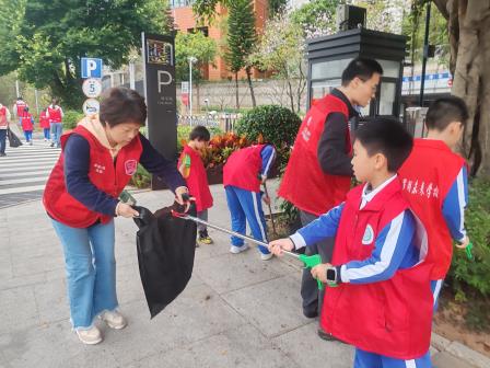 深圳市罗湖未来学校开展“学雷锋，树新风”志愿服务活动