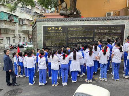 雷锋精神薪火相传：莲塘小学开展“行走的思政课”红色教育活动