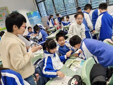视导赋能指方向 精准把脉促提升——区教科院专家到红桂小学开展教学视导活动