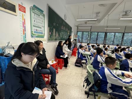 视导赋能指方向 精准把脉促提升——区教科院专家到红桂小学开展教学视导活动