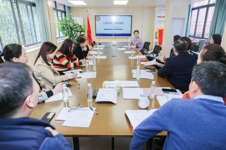 聚焦多元创新 赋能教育实践 ——罗湖实验学校2025年校级小课题开题汇报会顺利举行