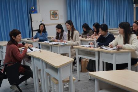 专家指导明方向 深耕课堂启新程——罗湖小学邀请特级教师徐永红开展评课指导活动