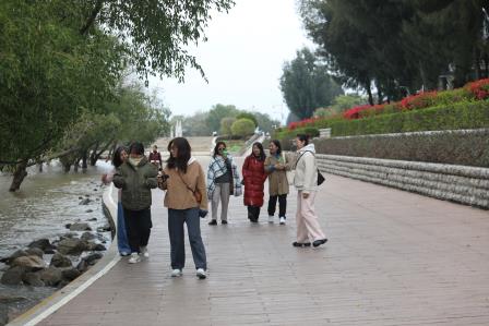 深圳市罗湖区滨河实验中学三八妇女节主题活动圆满举行｜海上看湾区，巾帼绽芳华