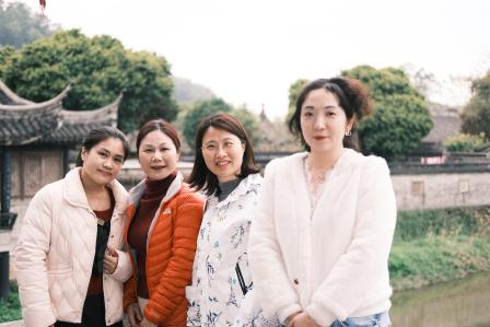 罗湖实验学校开展“致敬先驱精神，激扬巾帼芳华”主题庆祝活动