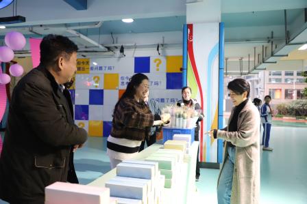 红岭小学·暖心课程｜在“三八”国际妇女节送上温暖的祝福