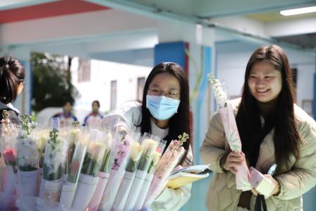 红岭小学·暖心课程｜在“三八”国际妇女节送上温暖的祝福