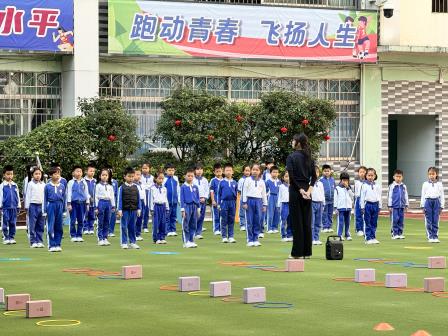 “破茧逐光”新教师的成长变奏曲 ——螺岭迎区“2024年新入职教师‘十项基本功’破茧过关视导工作”