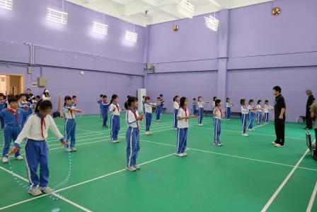全员乐享运动，携手向阳奔跑——深圳市莲南教育集团安芳小学举办2025年春季体育节