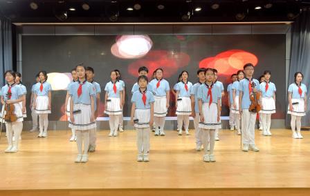 践行生命之善 乐享生命之美 ——主题升旗仪式（第八周)