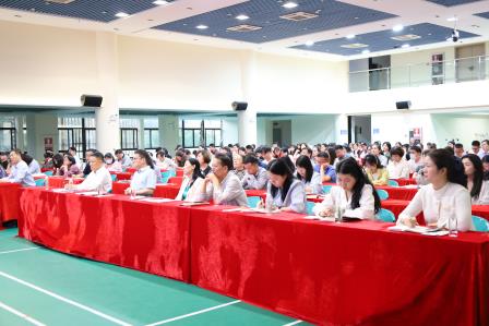 筑牢师德根基，赋能高质量发展 ——深圳市罗湖实验学校召开全校教职工会议暨师德师风教育学习会