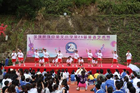 第 25 届英语艺术节圆满结束