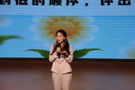 心向暖阳育桃李，不负岁月绽芳华 —— 红桂中学第二届教师教育心得分享圆满落幕