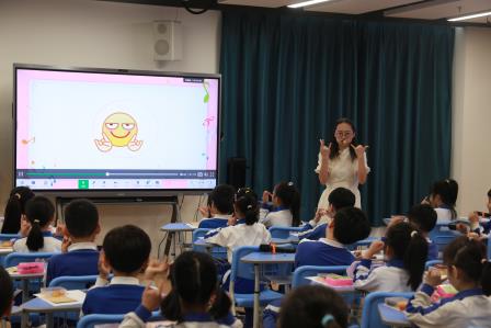 罗湖区小学数学“教评学苑”系列研讨活动——聚焦新教材，同构话新篇 
