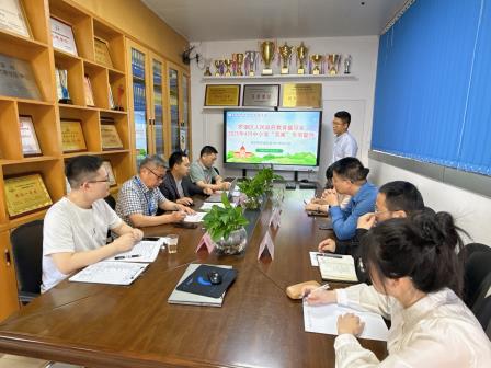 第六责任区督学到新华外国语学校开展中小学“双减+”专项督导