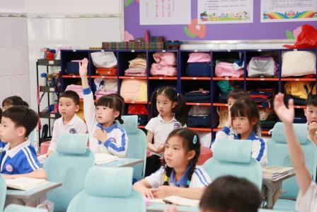 深圳市莲南教育集团安芳小学与安馨幼儿园、曦龙山庄幼儿园开展小幼衔接活动