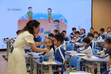 布心小学跨区域联研出圈，AI 赋能点燃教育新热潮
