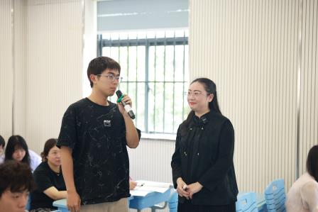  探平仄韵对之法  赏格律吟诵之美 ——深圳市翠北集团语文科组开展“中华诗教”培训研讨活动