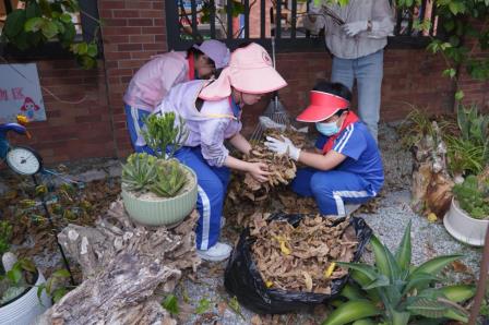 深圳市罗湖未来学校携手清水河街道银湖社区共建“未来花苑”活动纪实 ——劳动教育育新苗 校社共绘生态美