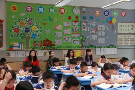 罗湖区第三责任区督学到布心小学开展“双减 +”专项督导