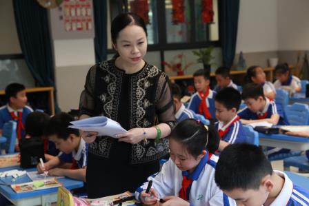 罗湖区第三责任区督学到布心小学开展“双减 +”专项督导