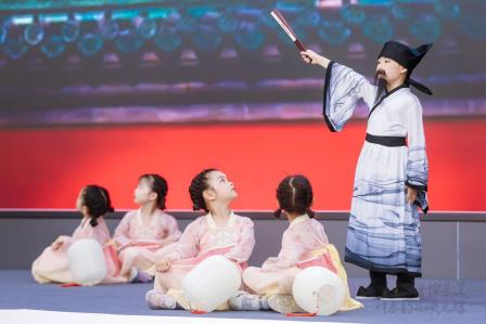 深圳市怡景小学举办2025仲春浪漫诗歌节：以诗为媒，育美润心——探索诗教多维融合路径，培根铸魂育新时代少年