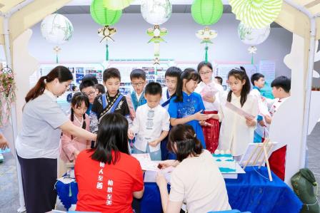 深圳市怡景小学举办2025仲春浪漫诗歌节：以诗为媒，育美润心——探索诗教多维融合路径，培根铸魂育新时代少年