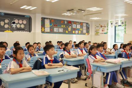 春意润少年，书香伴成长 ——深圳市翠北实验小学第11周主题班会