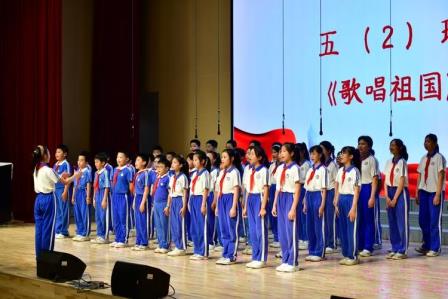 “美育一件事”松涛铮铮亮点闪耀 “同唱一阙歌”泉韵琅琅风采彰显 ——深圳市松泉实验学校开展“唱响时代旋律，诵读家国情怀”班级风采展系列活动