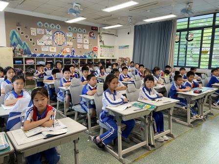 聆听美育之声，共赴书香之约——深圳市仙桐实验小学校长读书活动