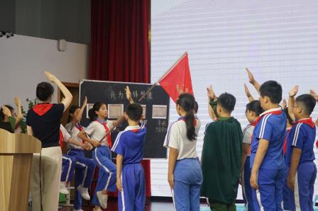 深圳市少先队大队辅导员轮训班（第三期）暨深圳市何艾少先队名师工作室交流活动在罗湖小学成功举办
