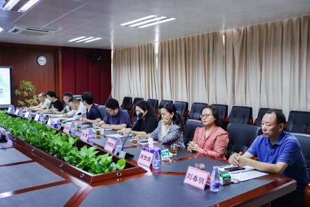 视导引领强师能，精准赋能启新程——罗湖区教科院专家团队莅临翠园文锦中学开展“新教师过关考核暨初三考教衔接”专项视导活动