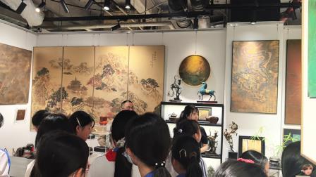 体验非遗竹编 品味家居美学——凤光小学美术社团开展ADC艺展中心实践活动