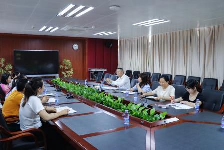 视导引领强师能，精准赋能启新程——罗湖区教科院专家团队莅临翠园文锦中学开展“新教师过关考核暨初三考教衔接”专项视导活动