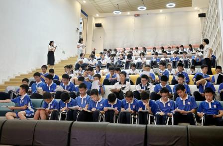 深圳市教育局到布心中学开展“美育一件事”专项调研工作