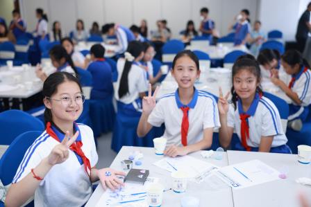 翠北实验小学：非遗珐琅邂逅地球日，这堂“行走的思政课”美出新高度 ——我校《蓝色星球，生灵奇迹》毕业季课程获山东教育同仁点赞