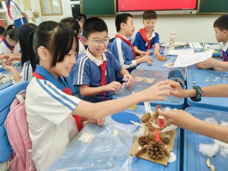 小讲师引领 共筑绿色未来 ——翠北实验小学开展“人类的影响”环保主题实践活动