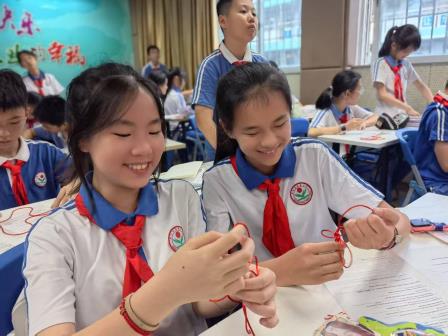 贯通课程赋能教育创新：新秀小学与罗外实验学校共筑“小初一体”育人新生态