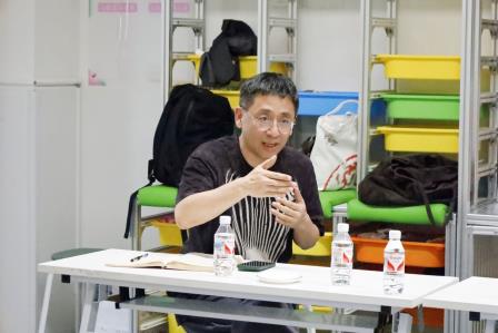 沉浸式融智课堂：数字媒介奏响文化与未来交响