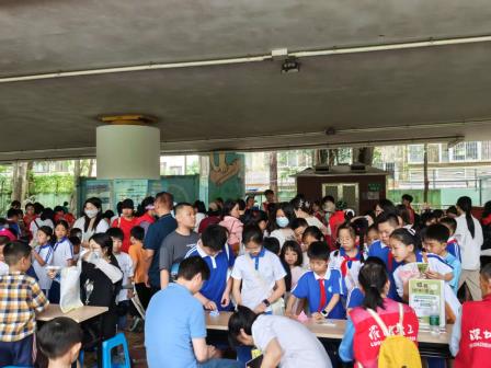 “践行绿色发展，守护绿水青山”——深圳市人民小学学生参与立新社区环保宣传志愿服务活动