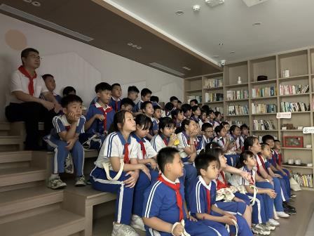 “追寻红色记忆，争做新时代好队员”——深圳市水田小学开展“每周半天计划”校外实践活动