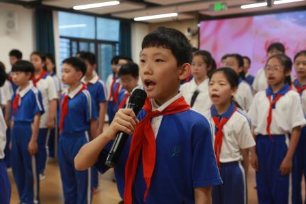 致敬劳动者 —— 布心小学举行主题升旗仪式暨校园艺术节启动仪式