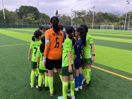 荣耀之巅：翠北实验小学女子甲组勇夺2024—2025年度罗湖区校园足球联赛桂冠