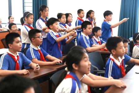 诗韵飘香浸校园，经典传承谱新篇 —— 布心小学首届中国诗词大会圆满礼成